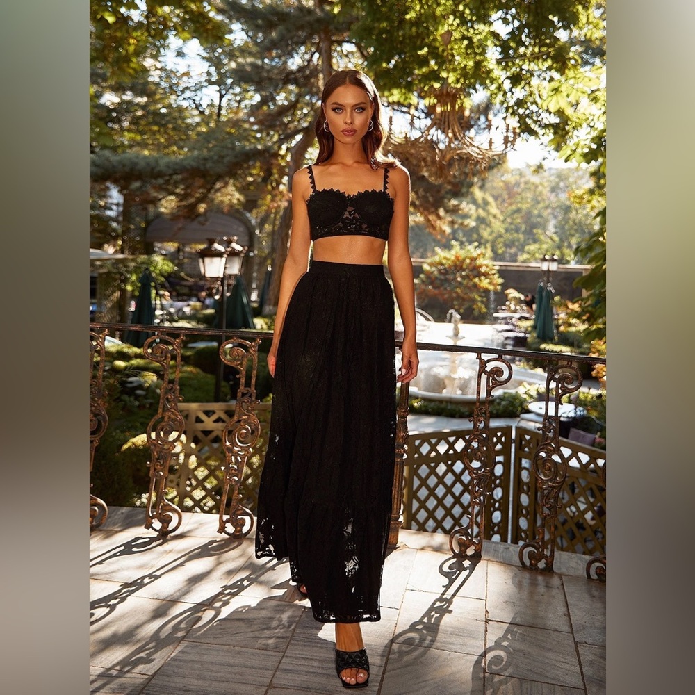 Alamour The Label Nirvana Lace Set Black‎ Size M NWT Bustier + Skirt